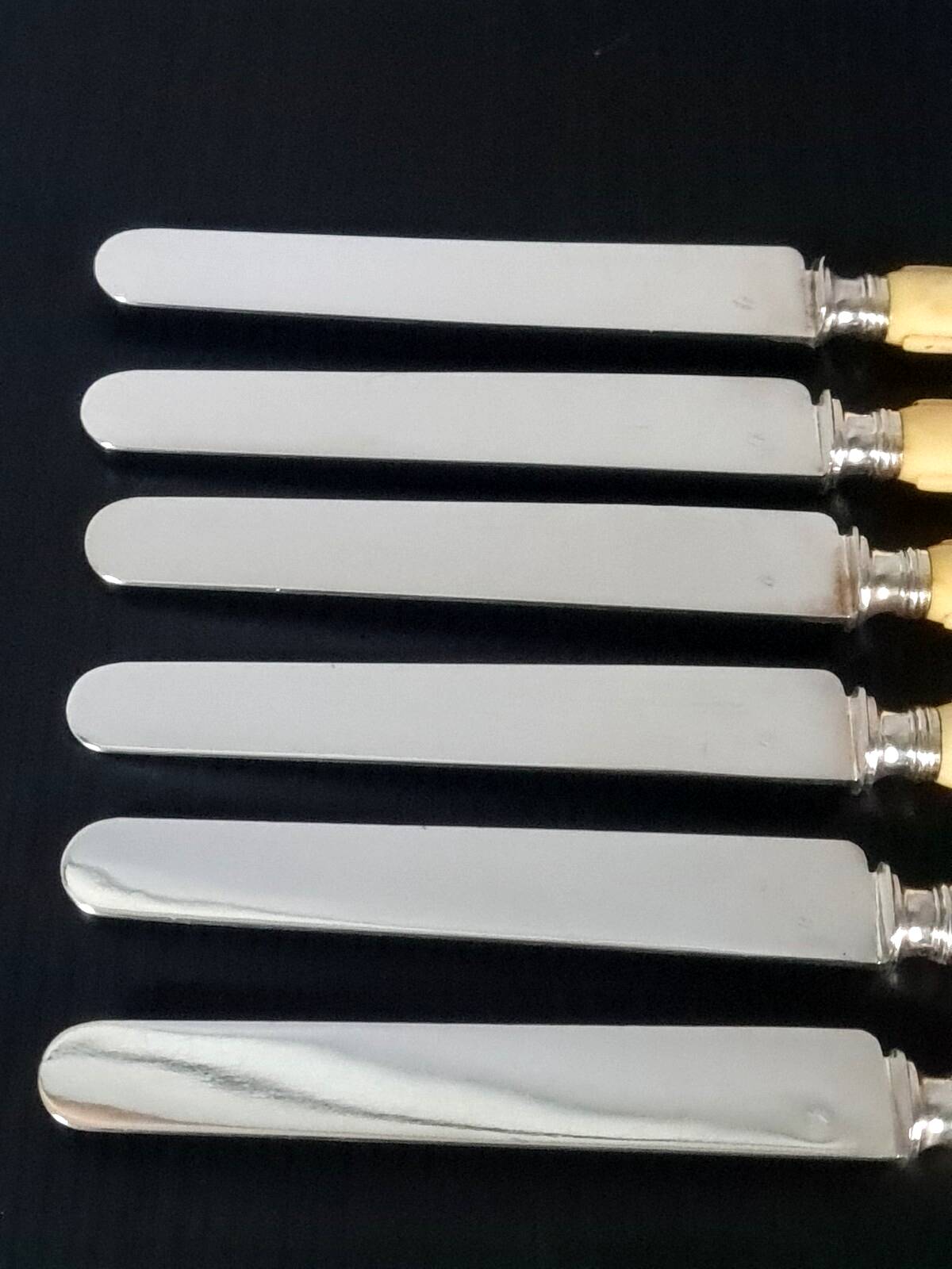 6 old silver blade knives, Hénin Cie hallmark + Minerva + case C651