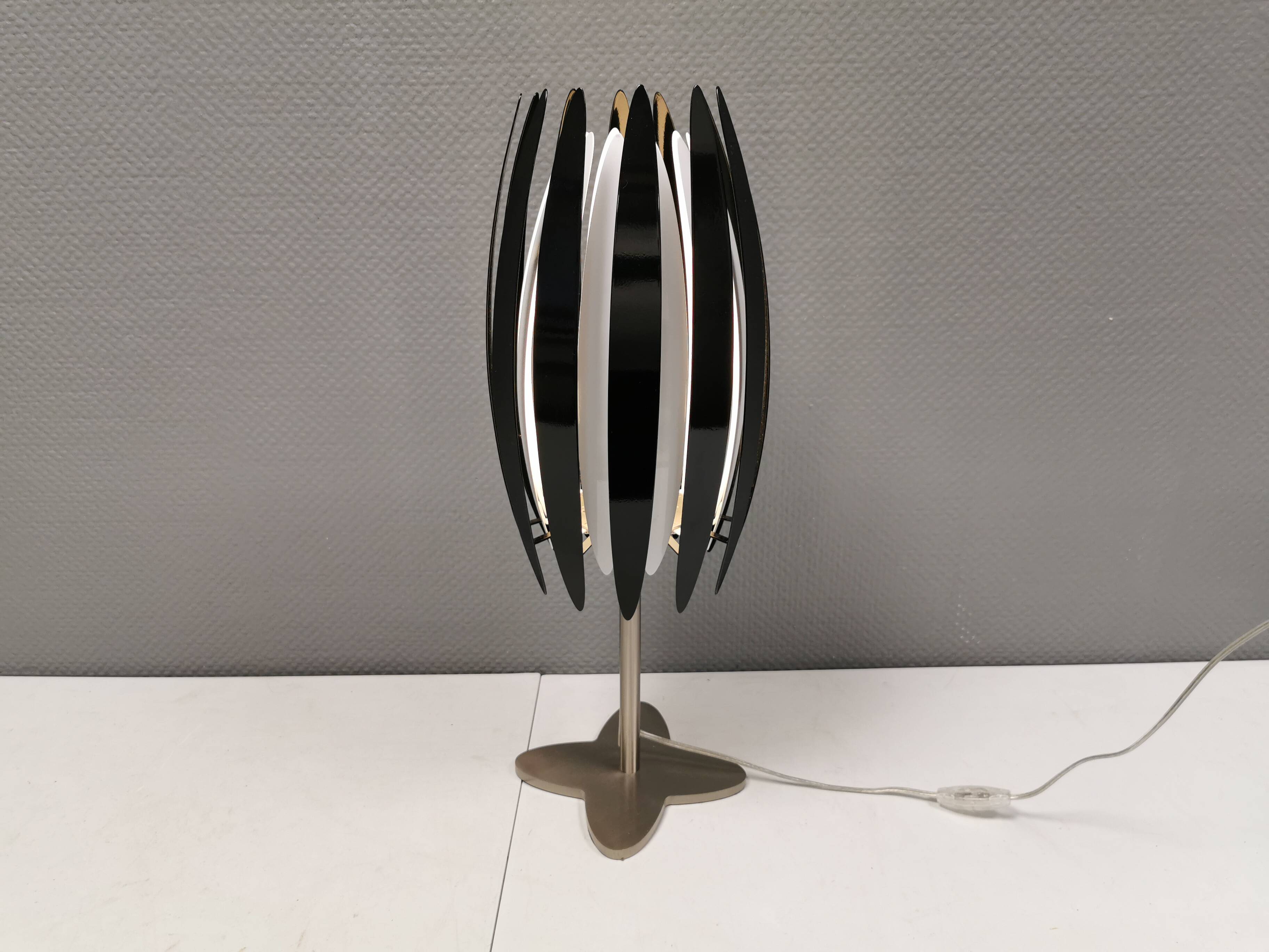 large and heavy table lamp,  by Benny Frandsenin the mid 1980s for Frandsen Lightning. Model JAWS