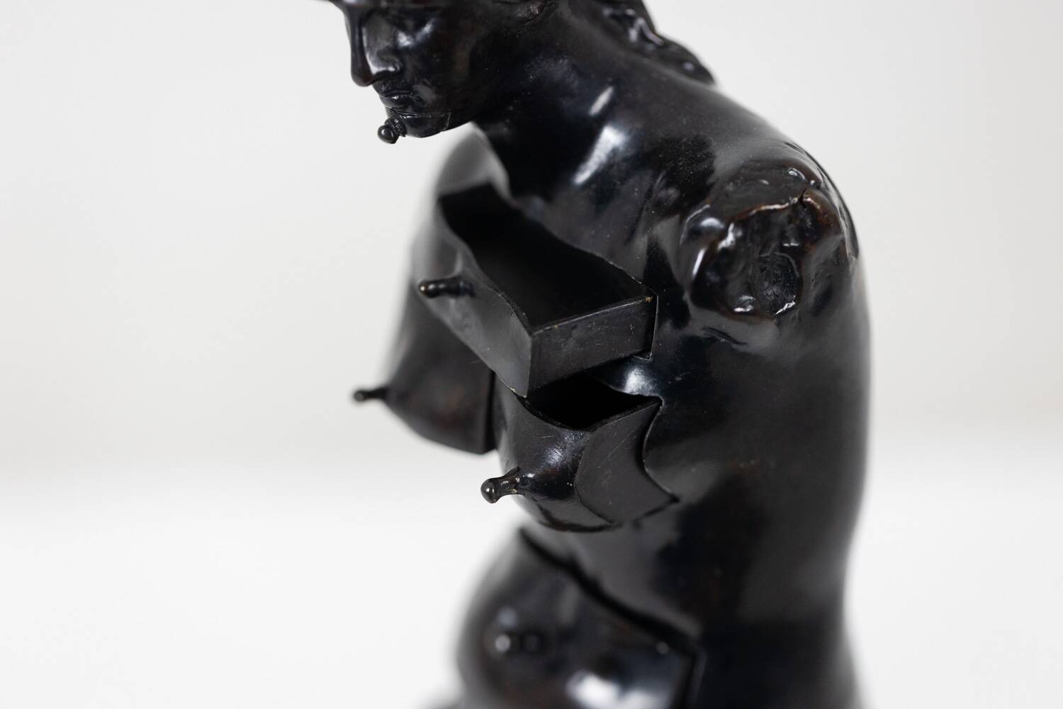 Salvador Dali. "Venus de Milo with Drawers" in bronze. Year 1988.