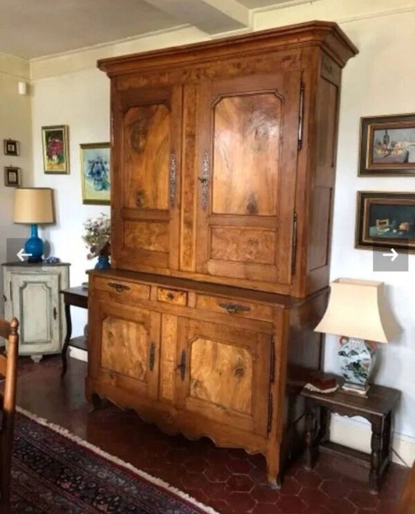 Buffet 2 corps Louis XV époque XIXe travail Provençale