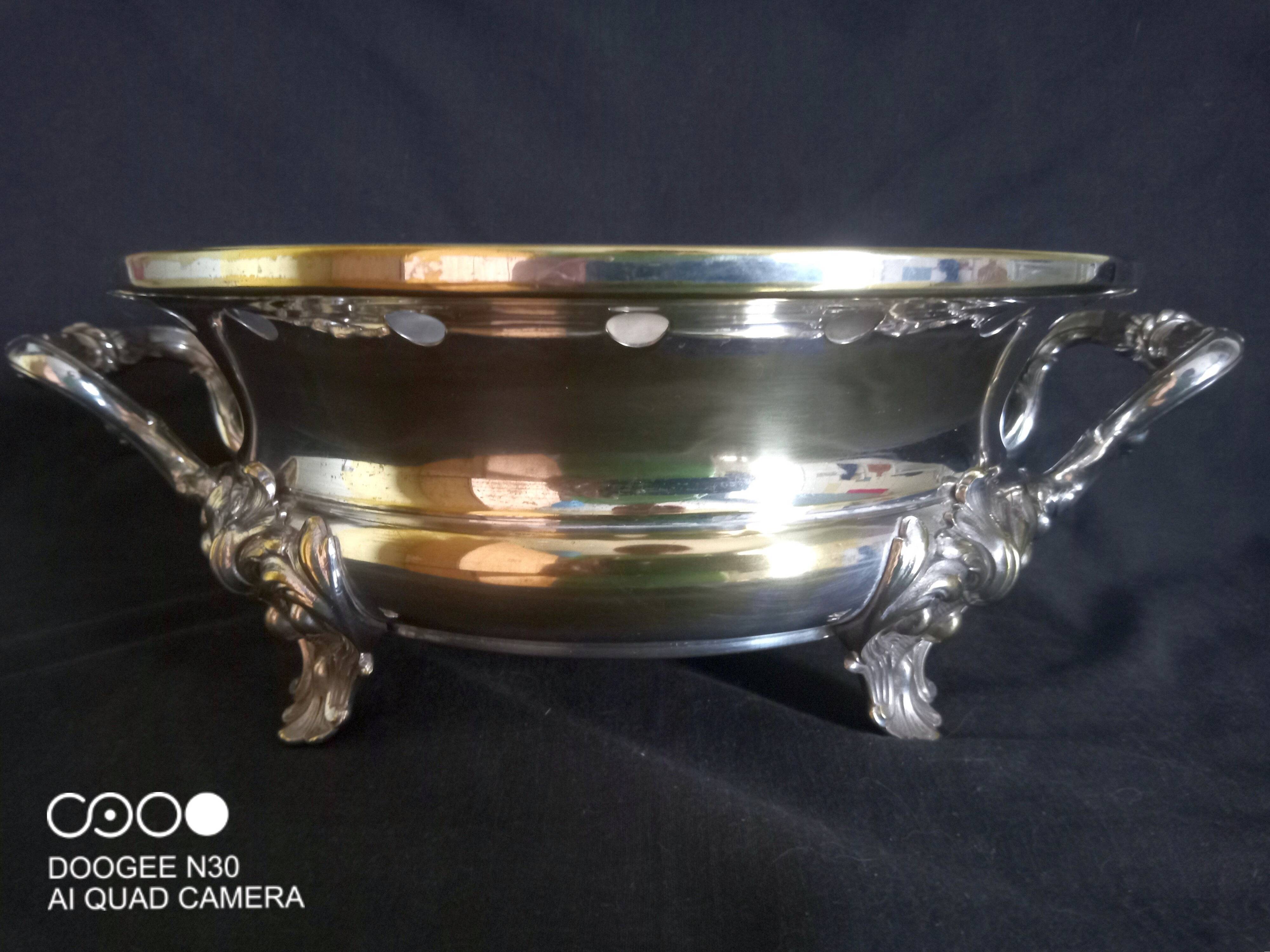 Orfèvrerie Christofle - Dish warmer in silver-plated metal, Louis XV style