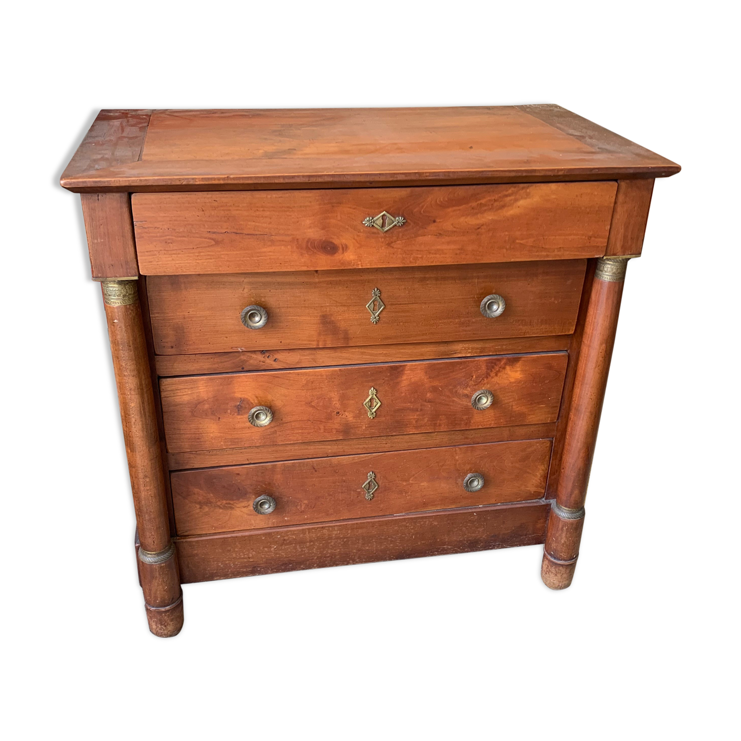 Empire dresser