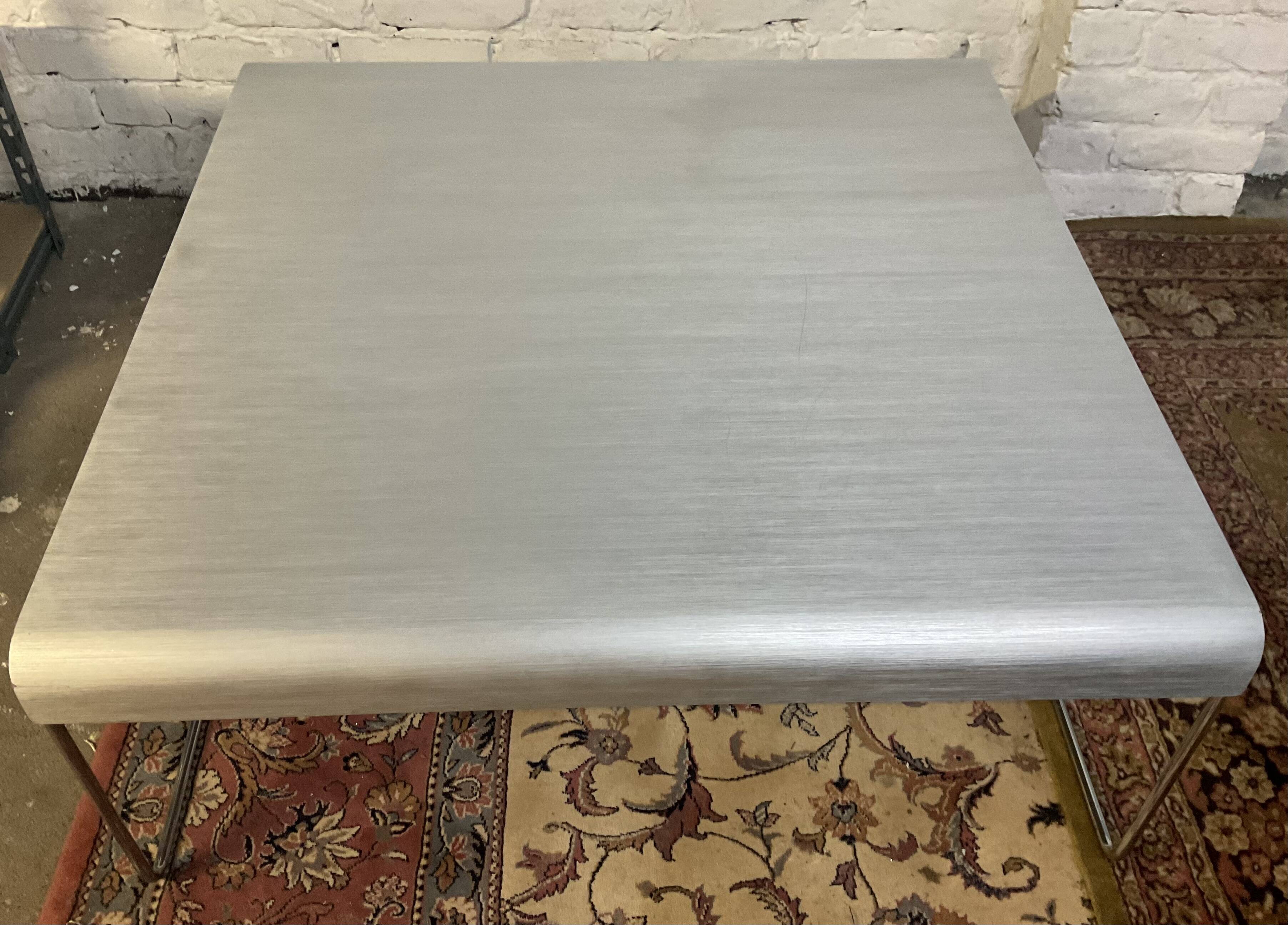 Cassina coffee table by Piero Lissoni