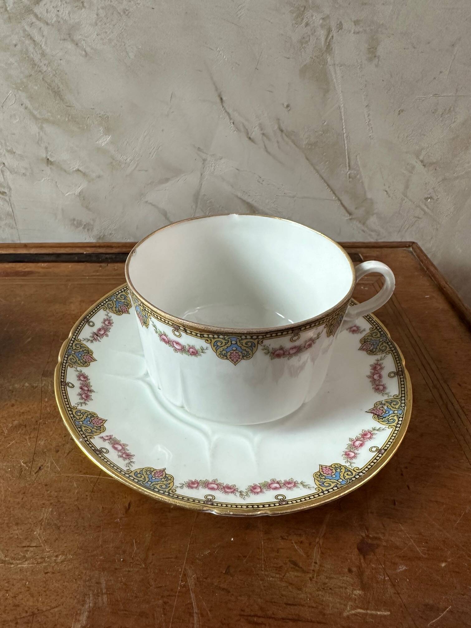 Pair of porcelain luncheons