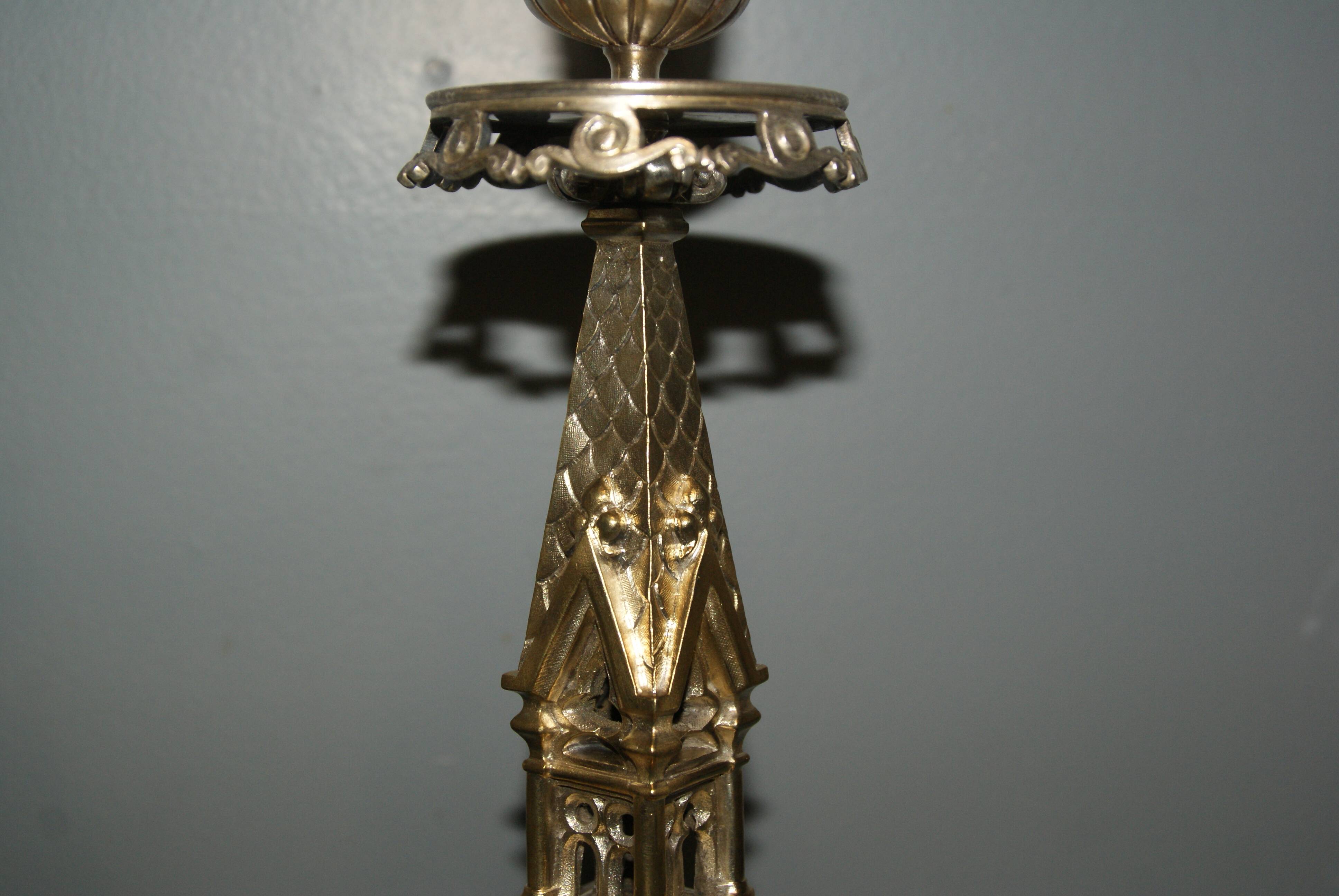 Rare paire de chandeliers en bronze XIX siècle
