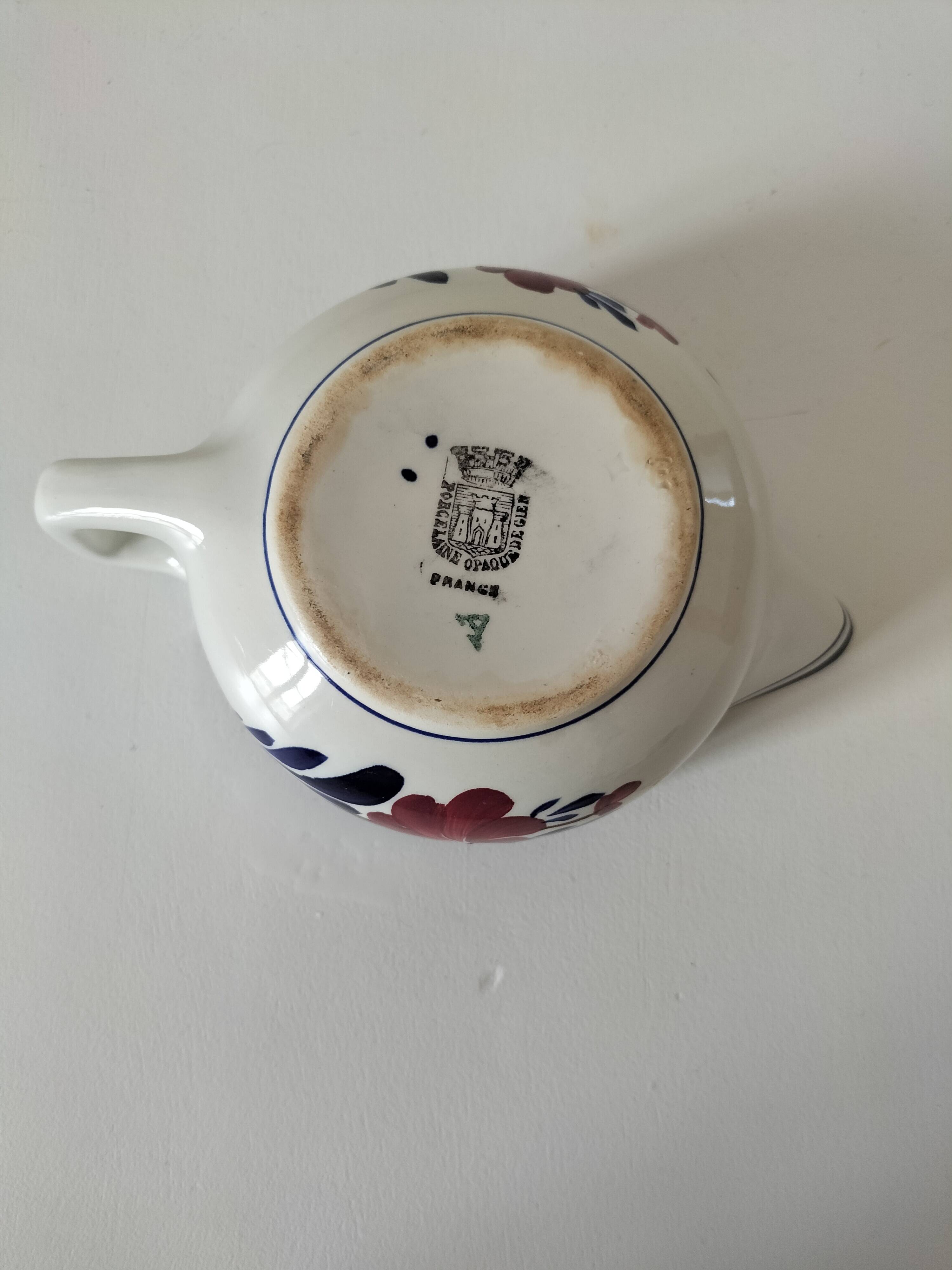 Antique Gien gravy boat – red & blue floral decoration – opaque porcelain