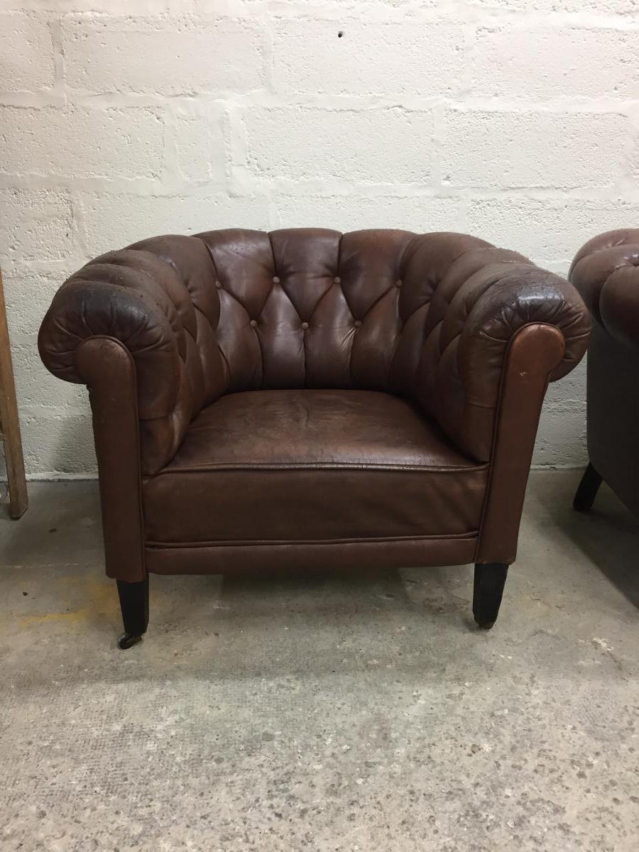 Paire de fauteuils cuir