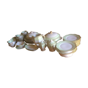 Service de table en porcelaine