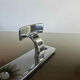Porte manteau en laiton chromé, moderniste, minimaliste, en inox années 70