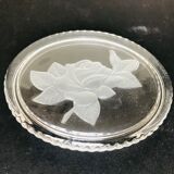 Oval glass box with pink engraved decoration