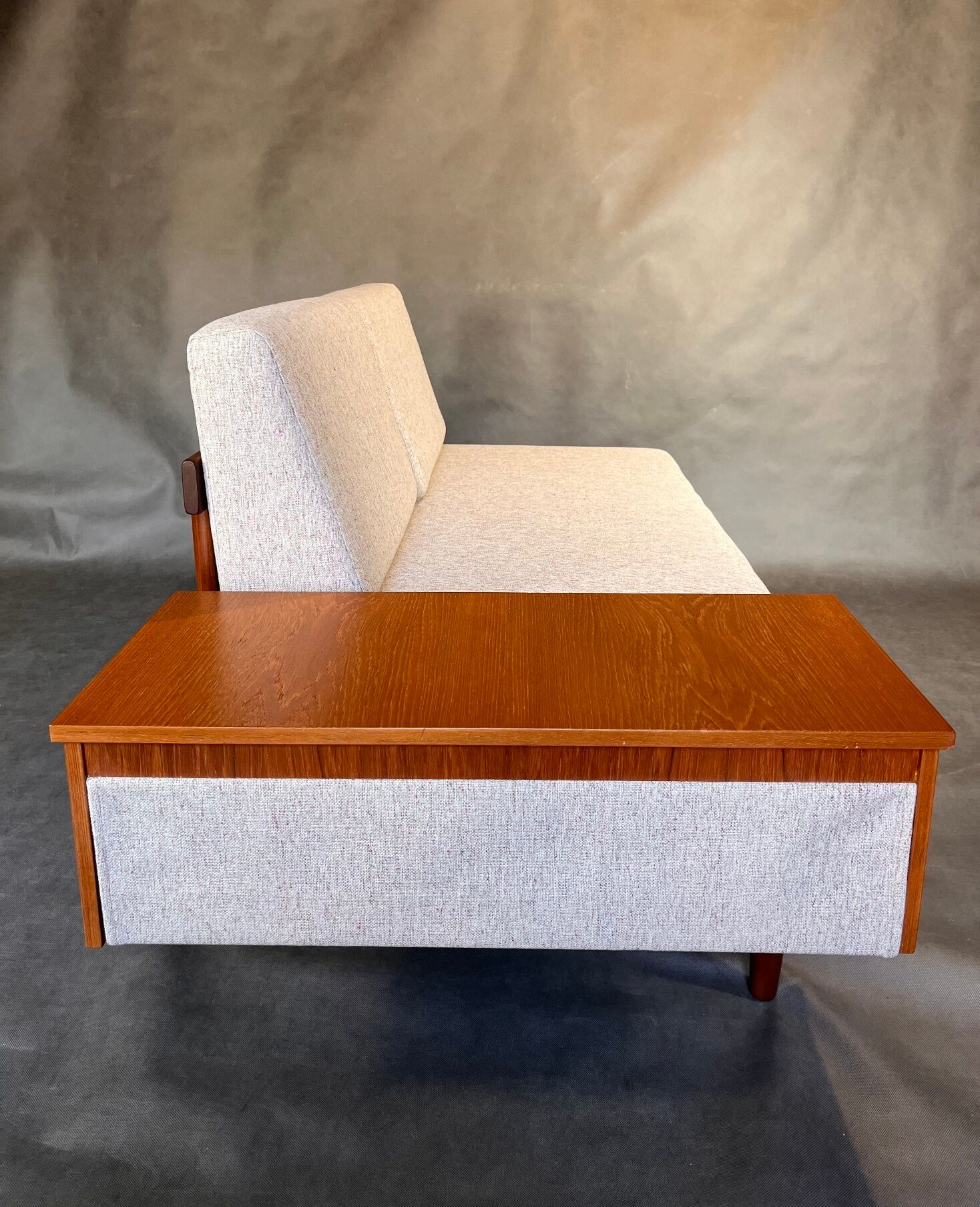 Norwegian teak daybed sofa, model Svanette design Ingmar Relling 1960s