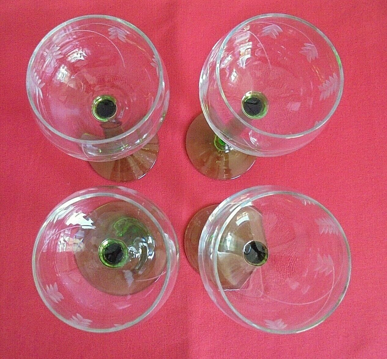 Lot 4 crystal white wine glasses chiseled