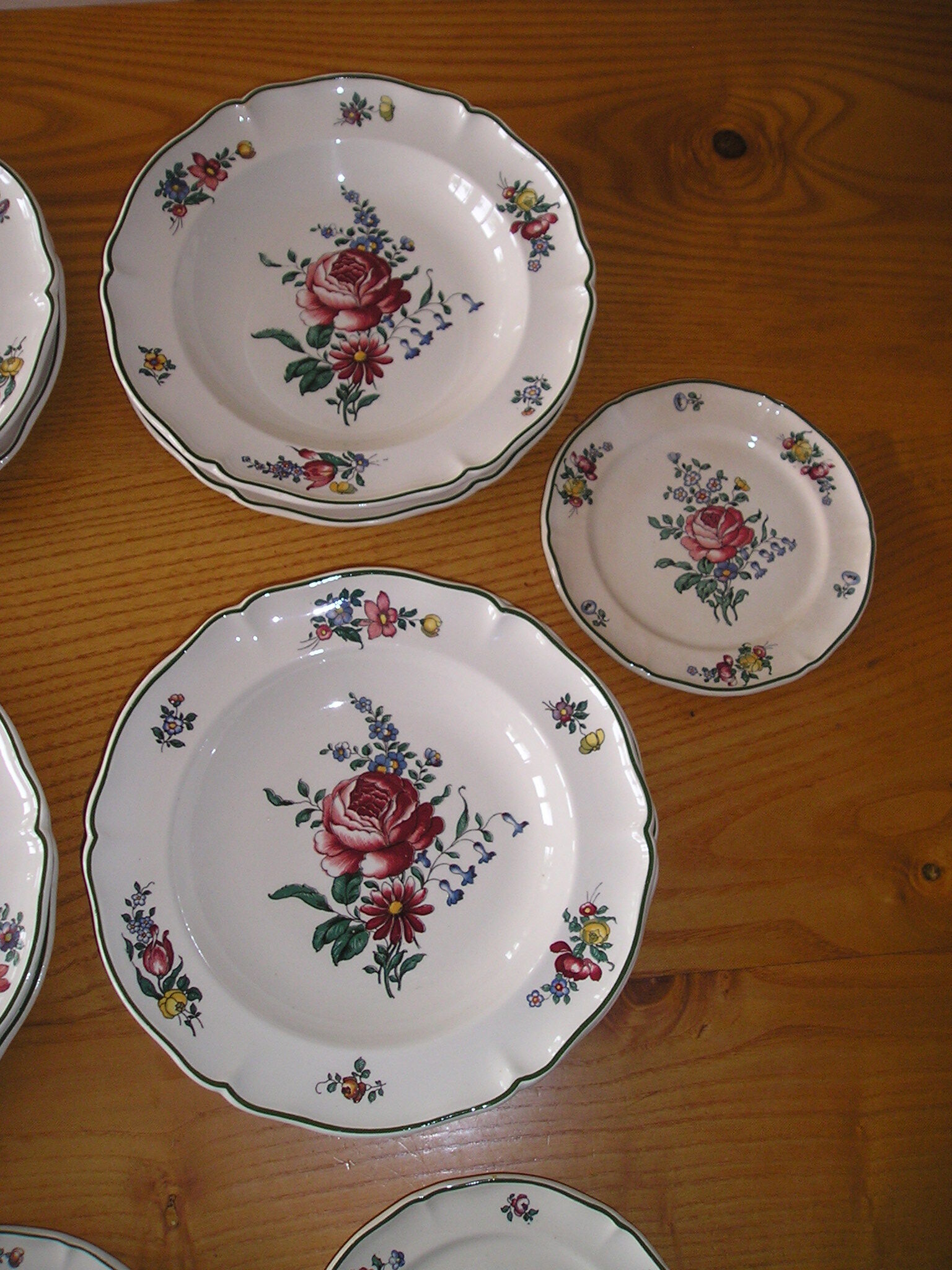 Service in faience for 6 people: 18 rooms Villeroy & Boch