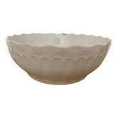 Bol vintage hongrois en céramique crème à bord ondulé, décor moulé années 1950