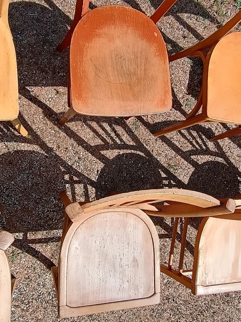 Ensemble de 10 chaises bistrot dépareillées années 1950-70 vintage