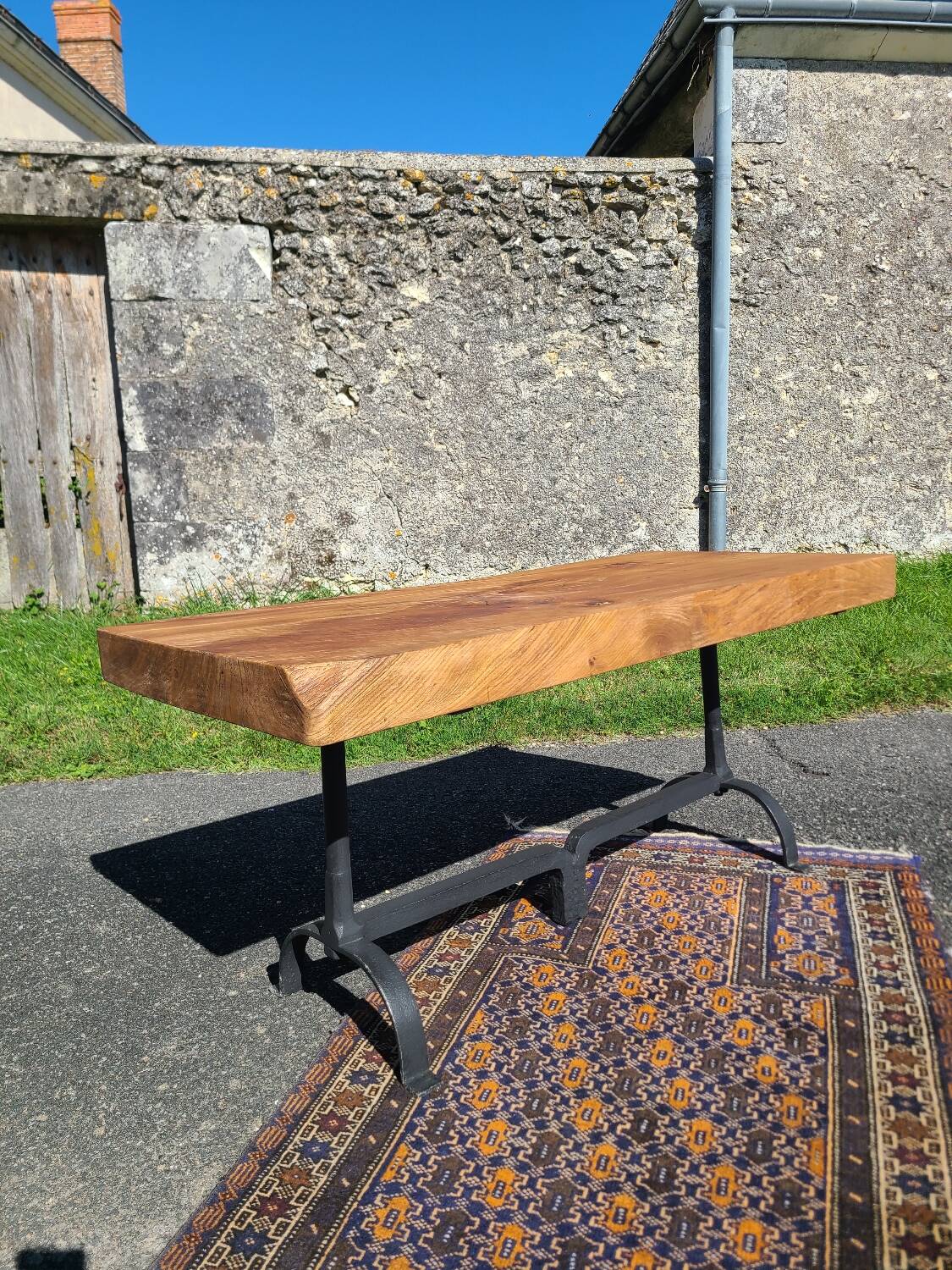Table basse brutaliste, art populaire année 20