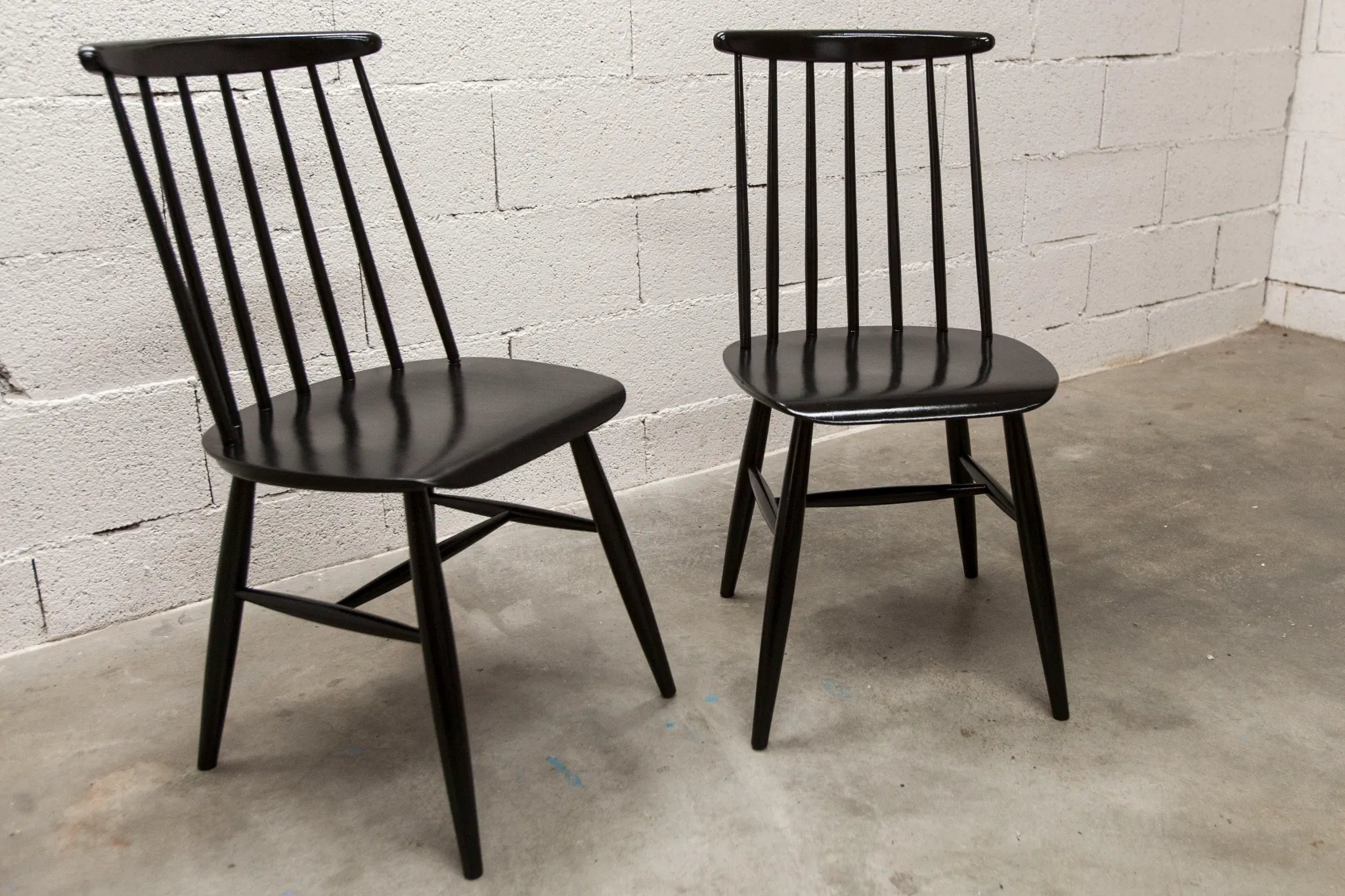 Pair of Scandinavian chairs Fanett by Ilmari Tapiovaara black teak 1960