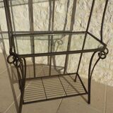 Etagère de style en fer forgé et 3 étagères en verre
