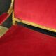 Sofa en velours rouge français antique du 19ème siècle