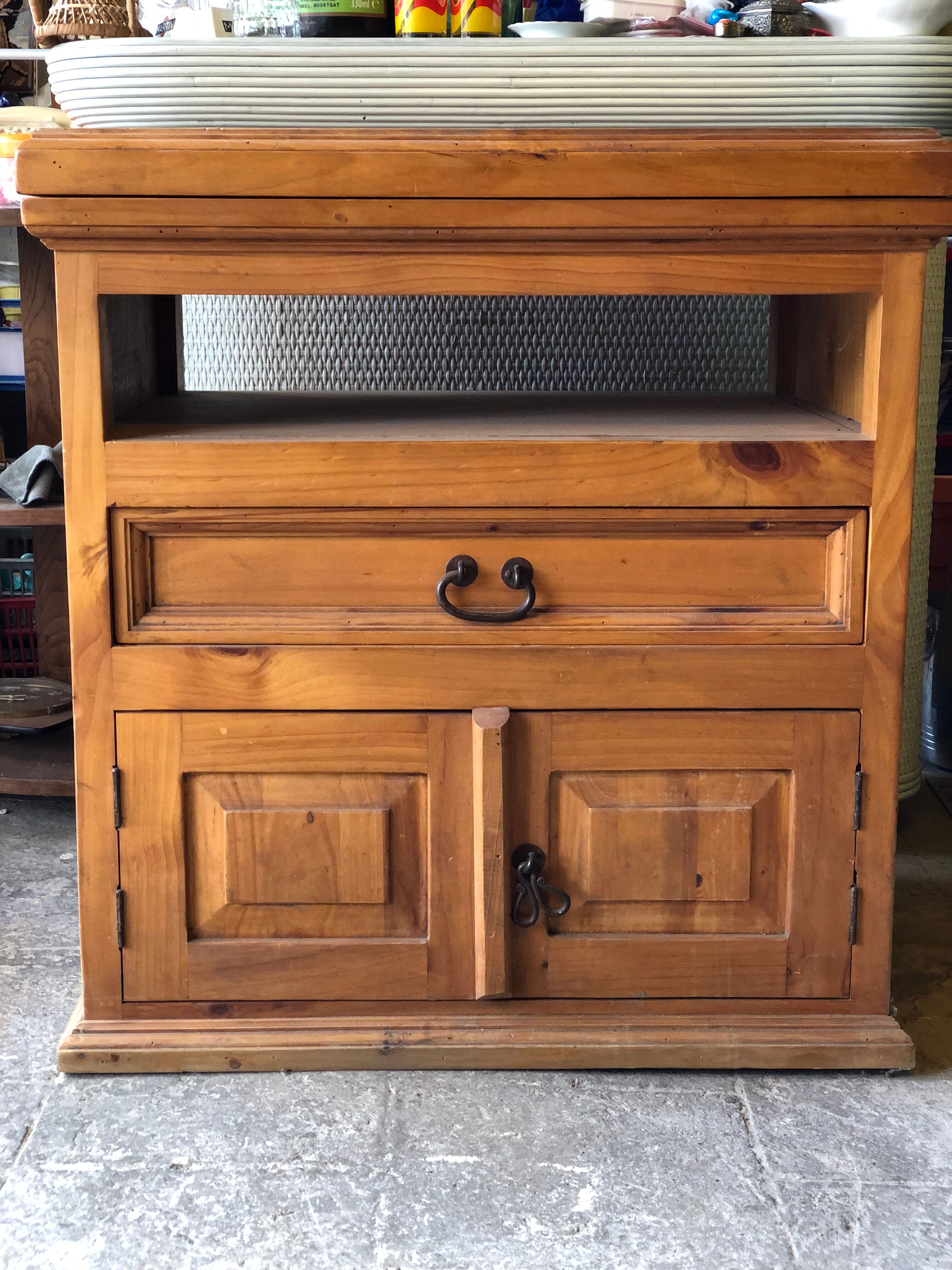 TV cabinet in raw wood to be relooked