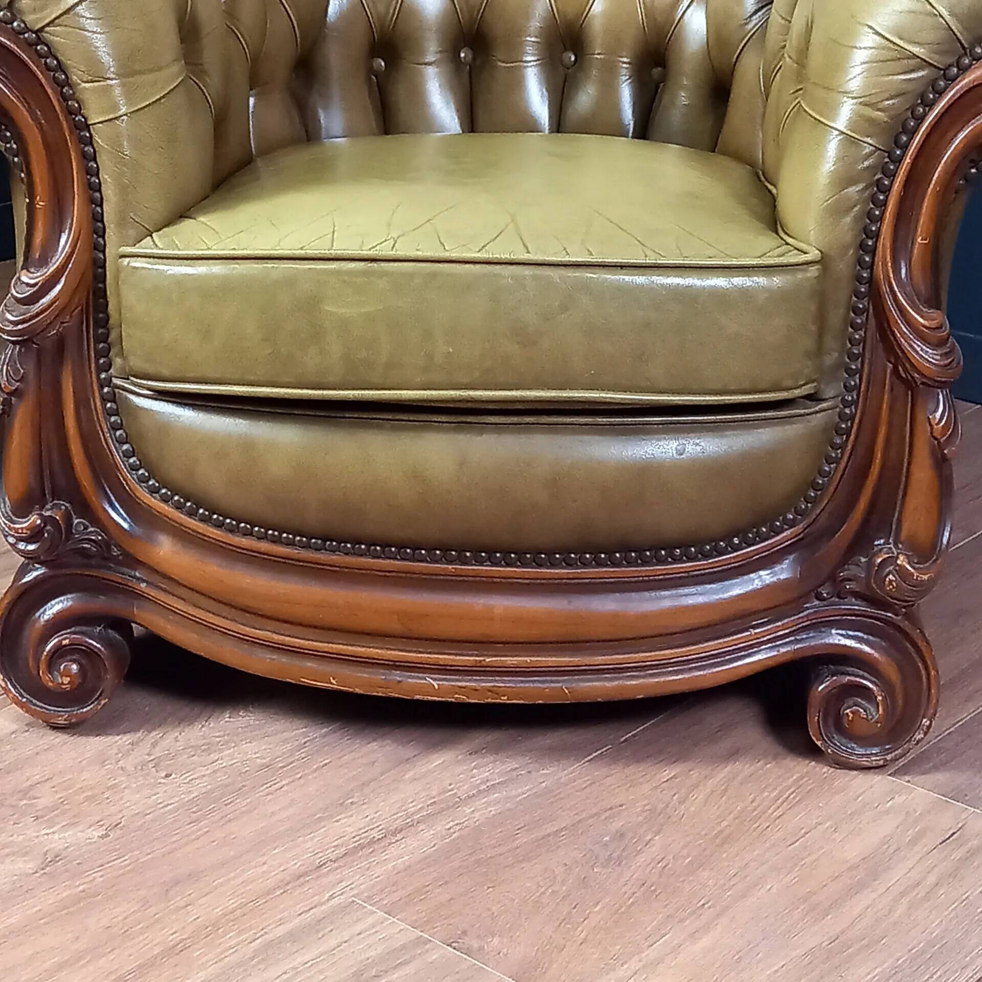 Chesterfield club armchair in baroque style