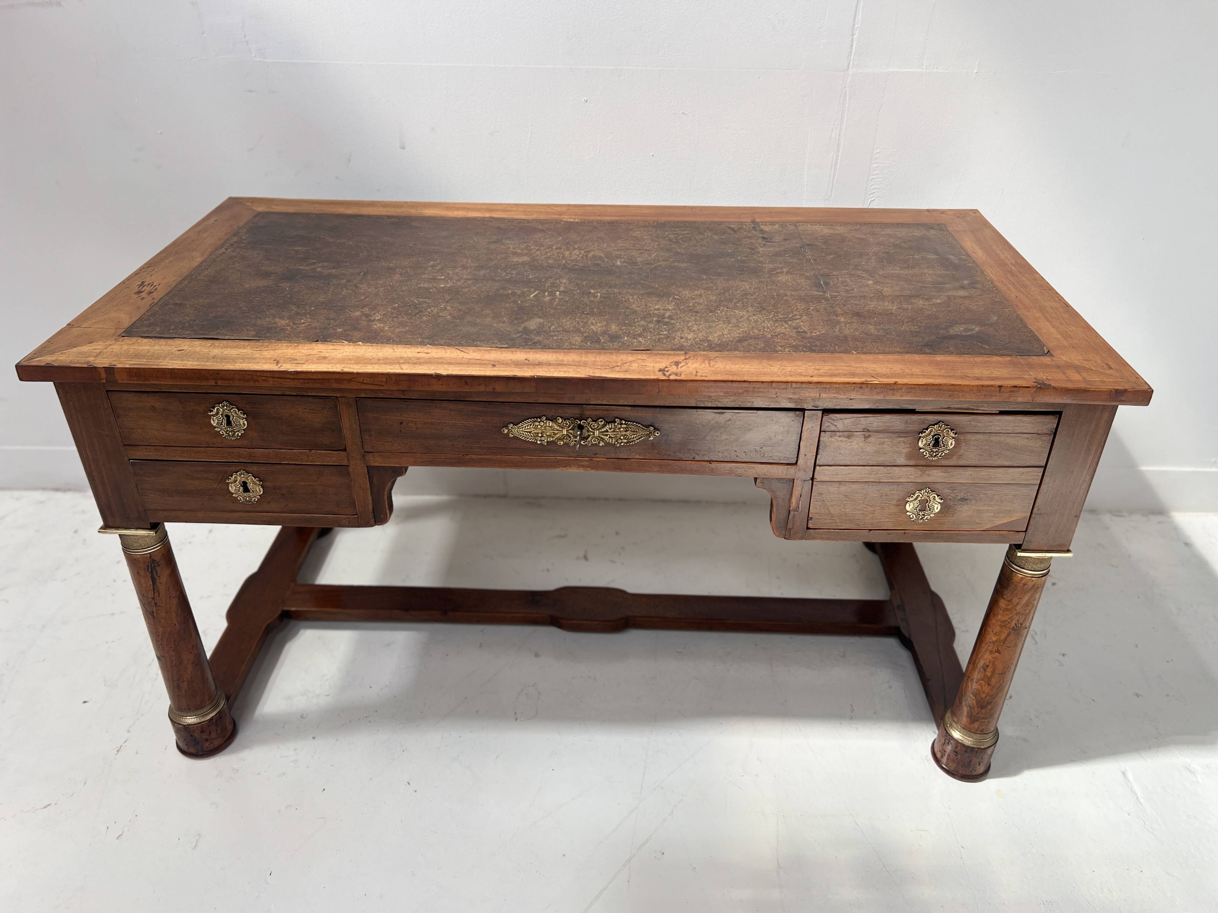Empire style desk in mahogany and veneer, 19th century.