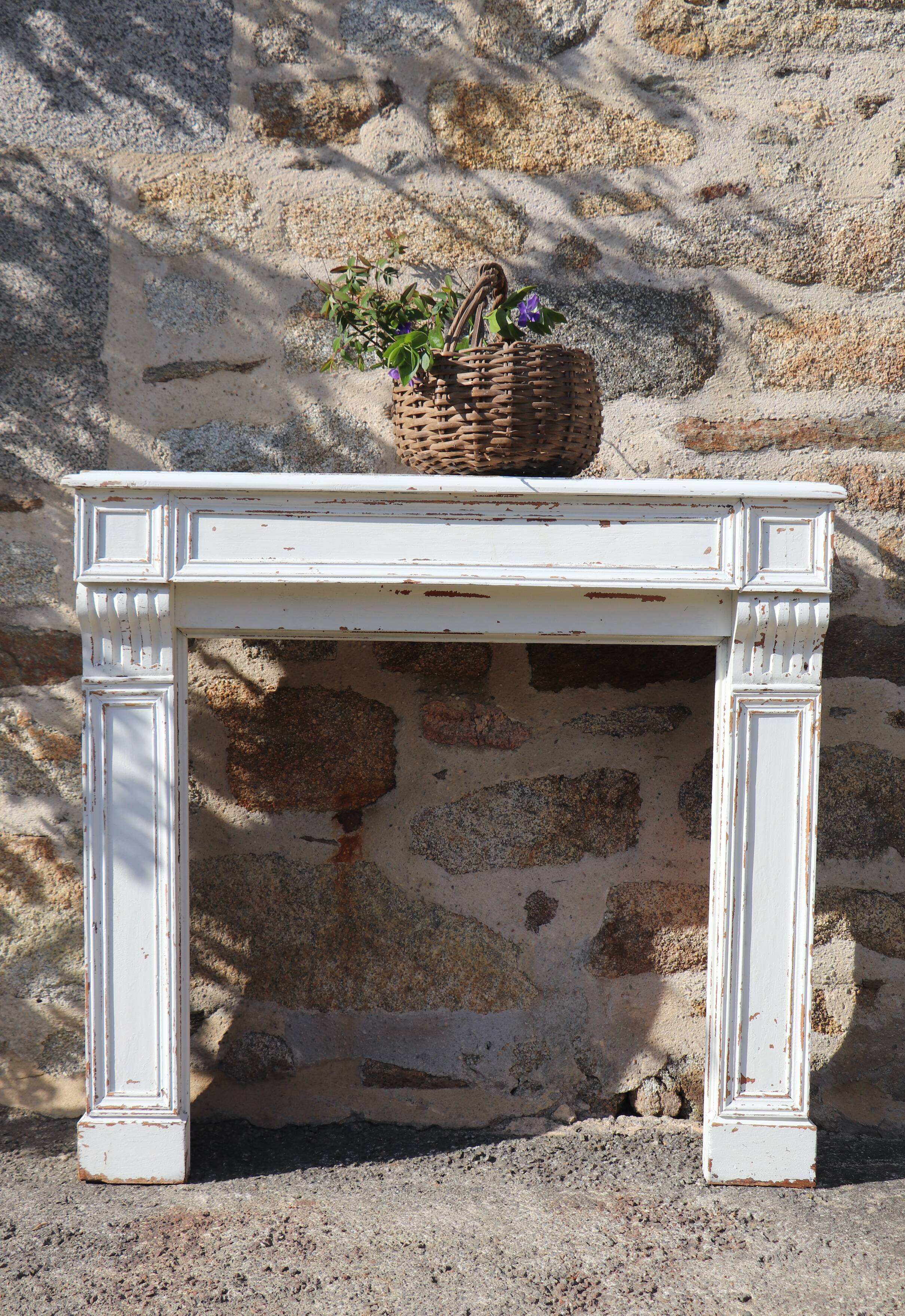 Wooden chimney, Directoire style