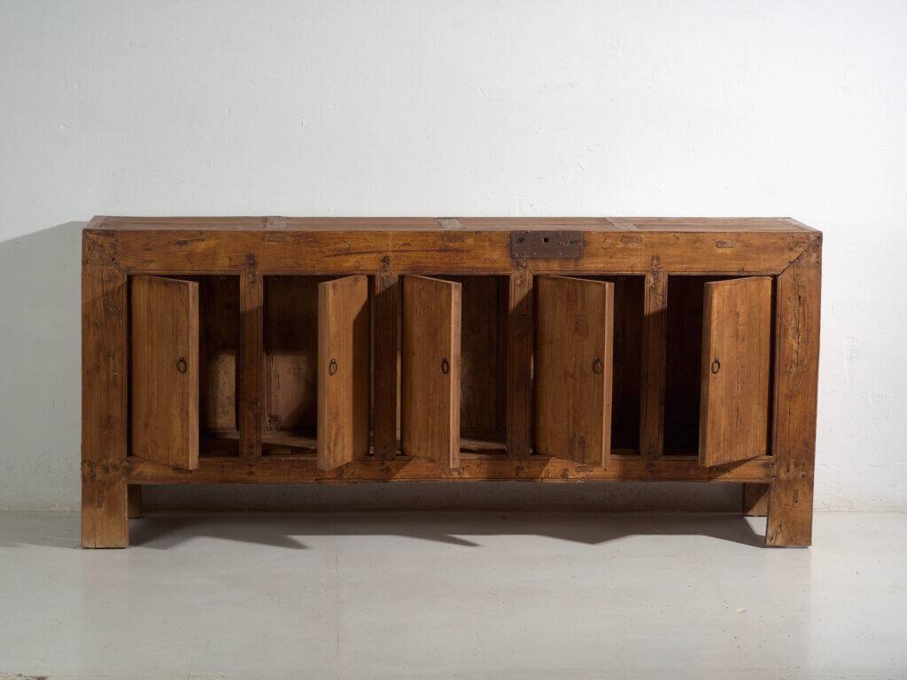 Old pine wood buffet – China, circa 1920