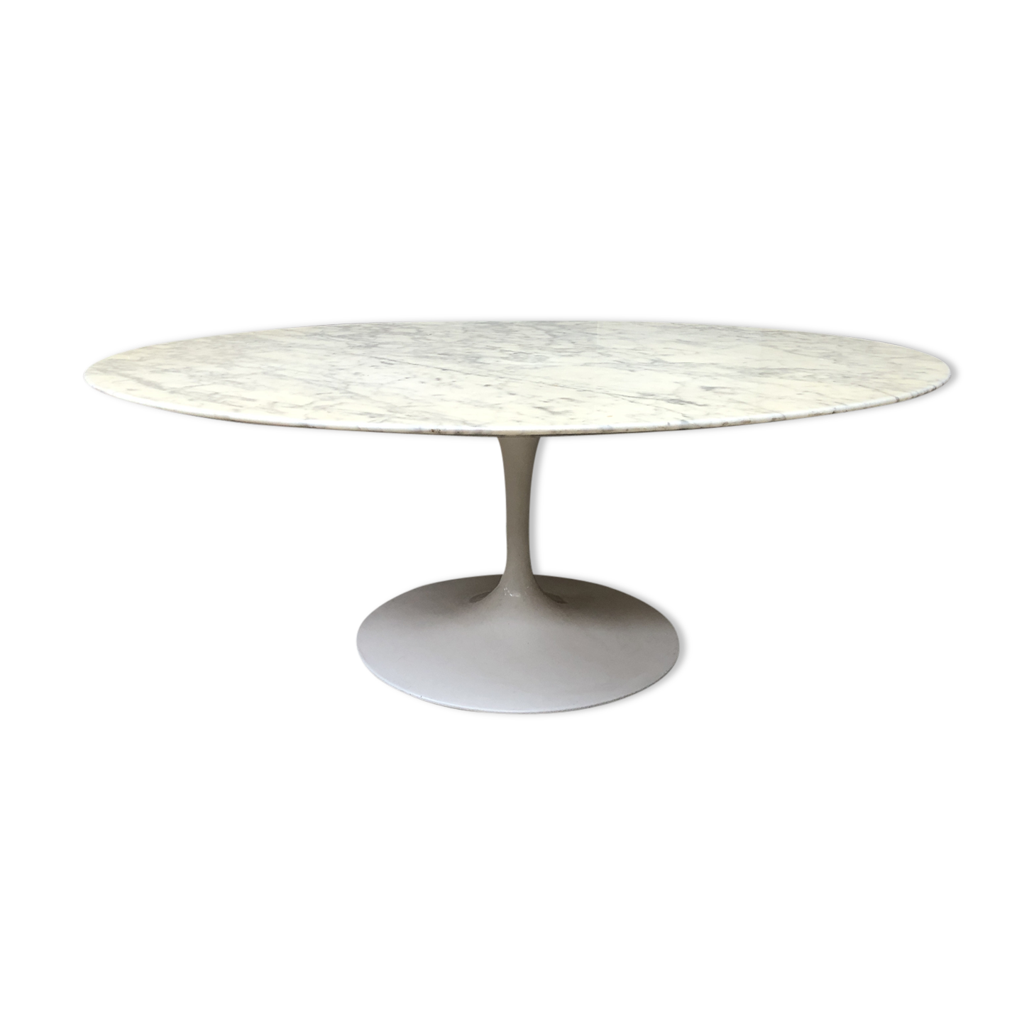 Oval coffee table for Knoll