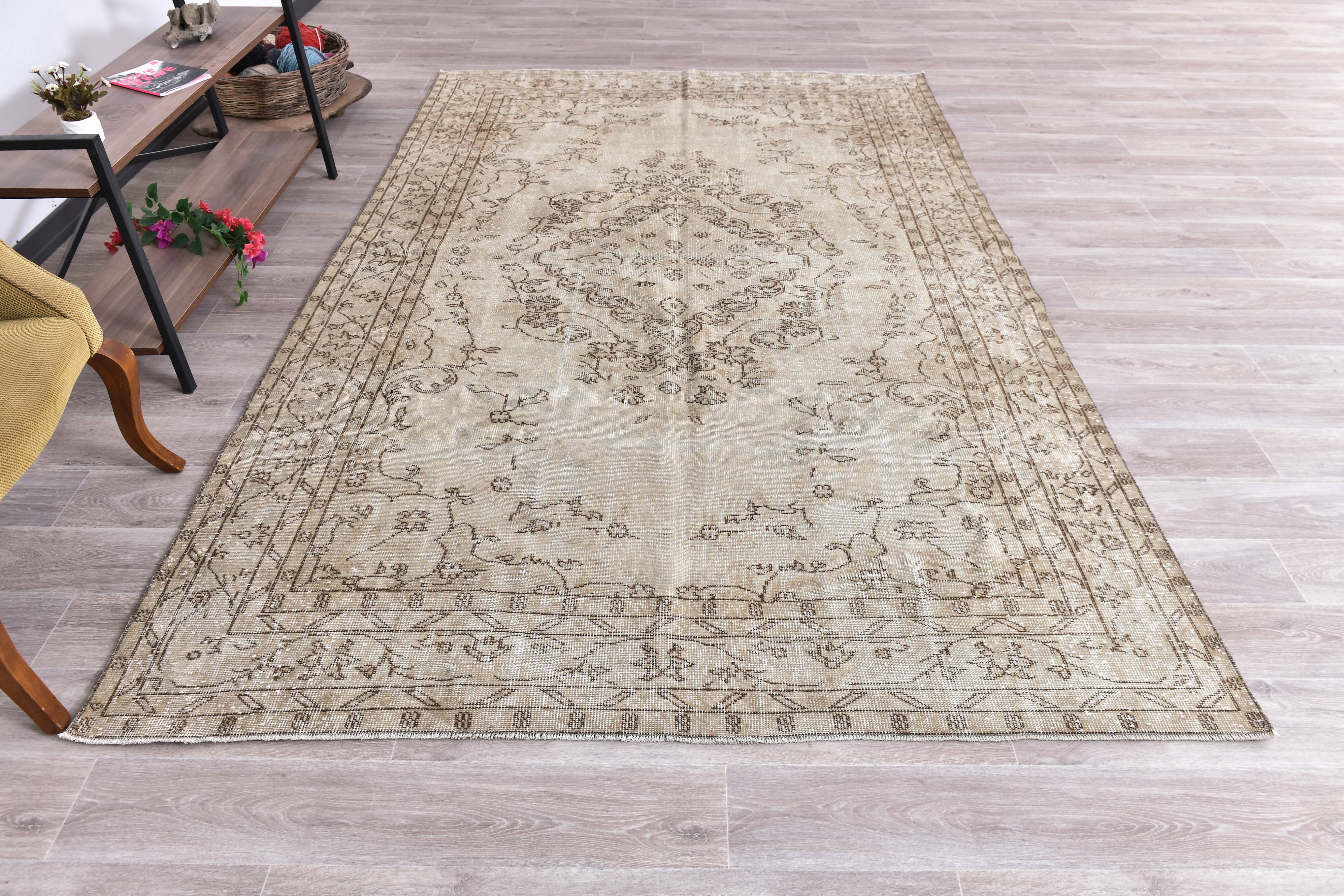 56s Brown & Beige Classic Vintage Rug  195x305Cm