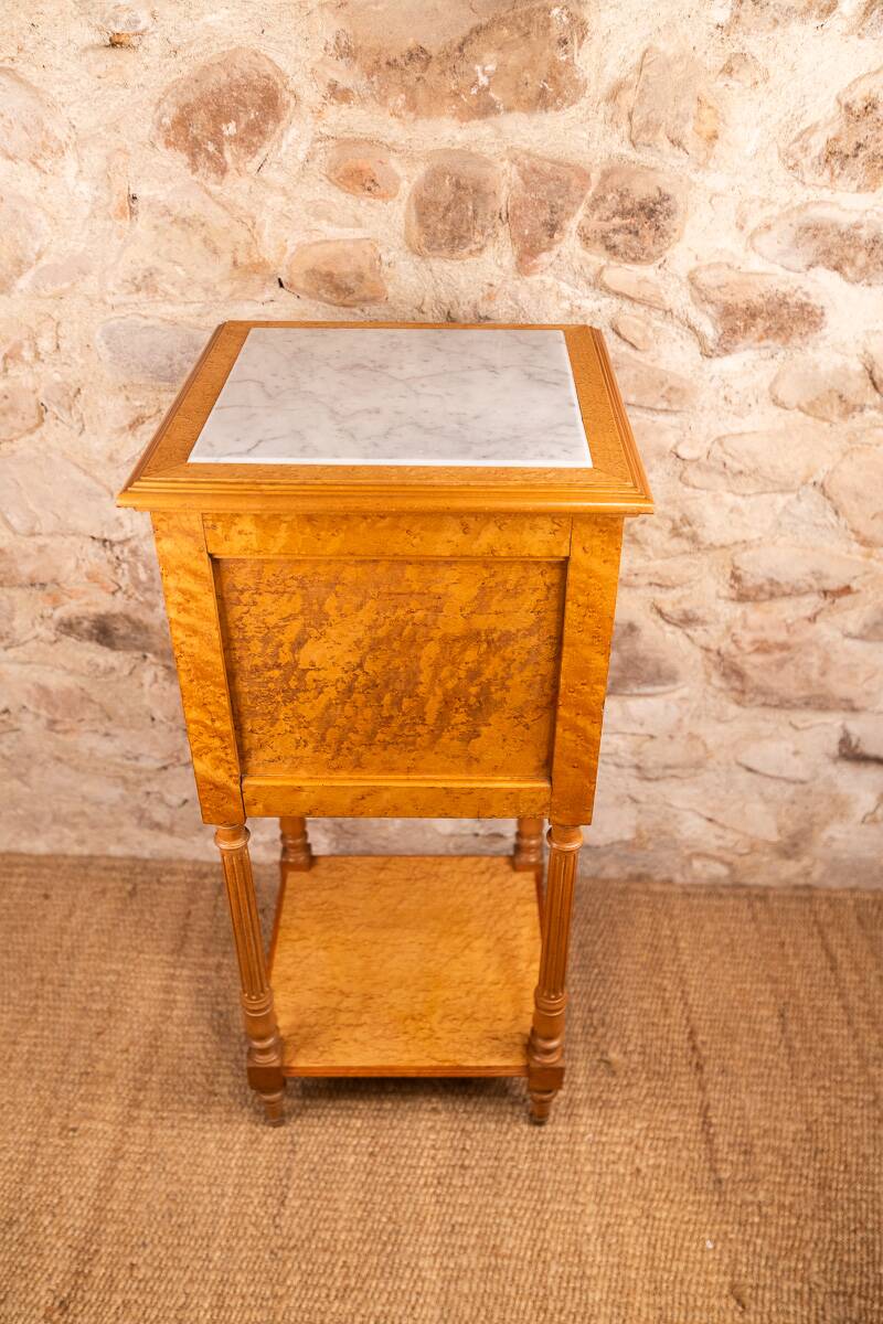 Neo-Louis XVI Nightstand in Spotted Maple & White Marble (Late 19th Century)