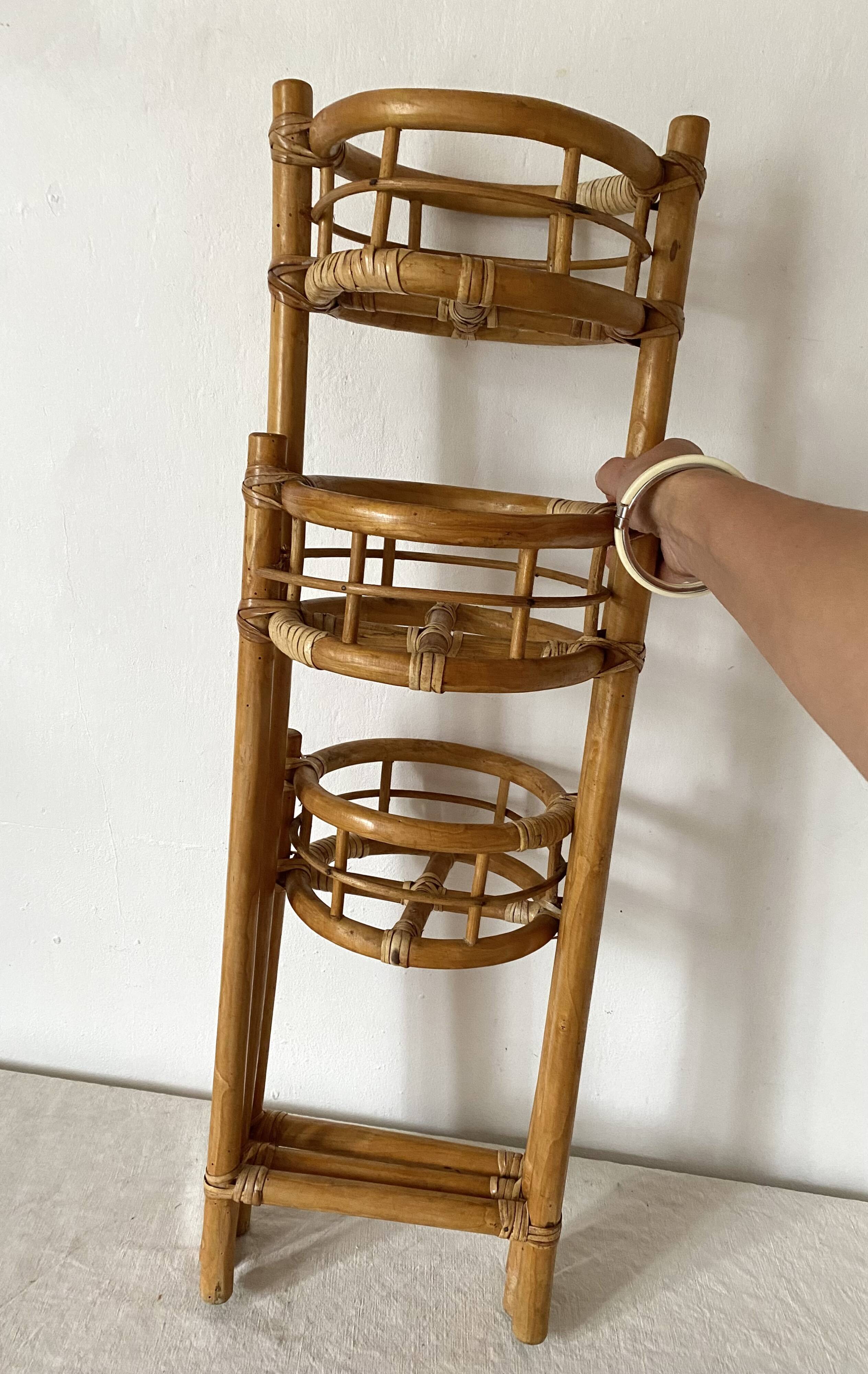 Porte plante vintage en rotin