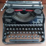 HERMES Old Media typewriter for decoration