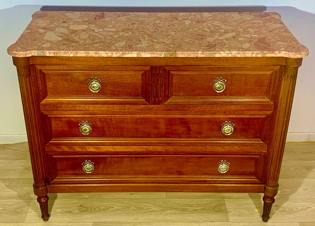 Commode de style Louis XVI, 4 tiroirs, marbre rose