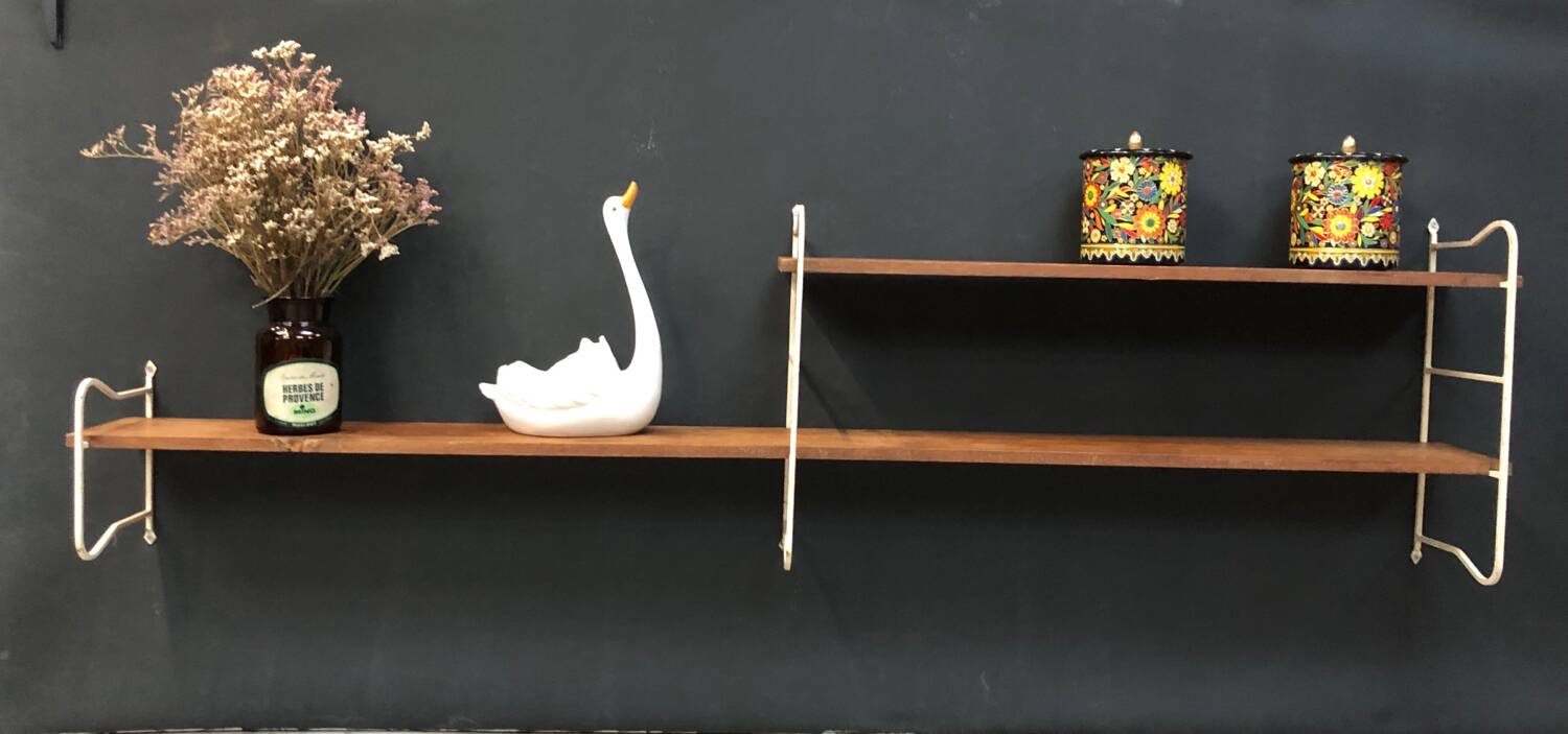 Tomado Scandinavian shelves