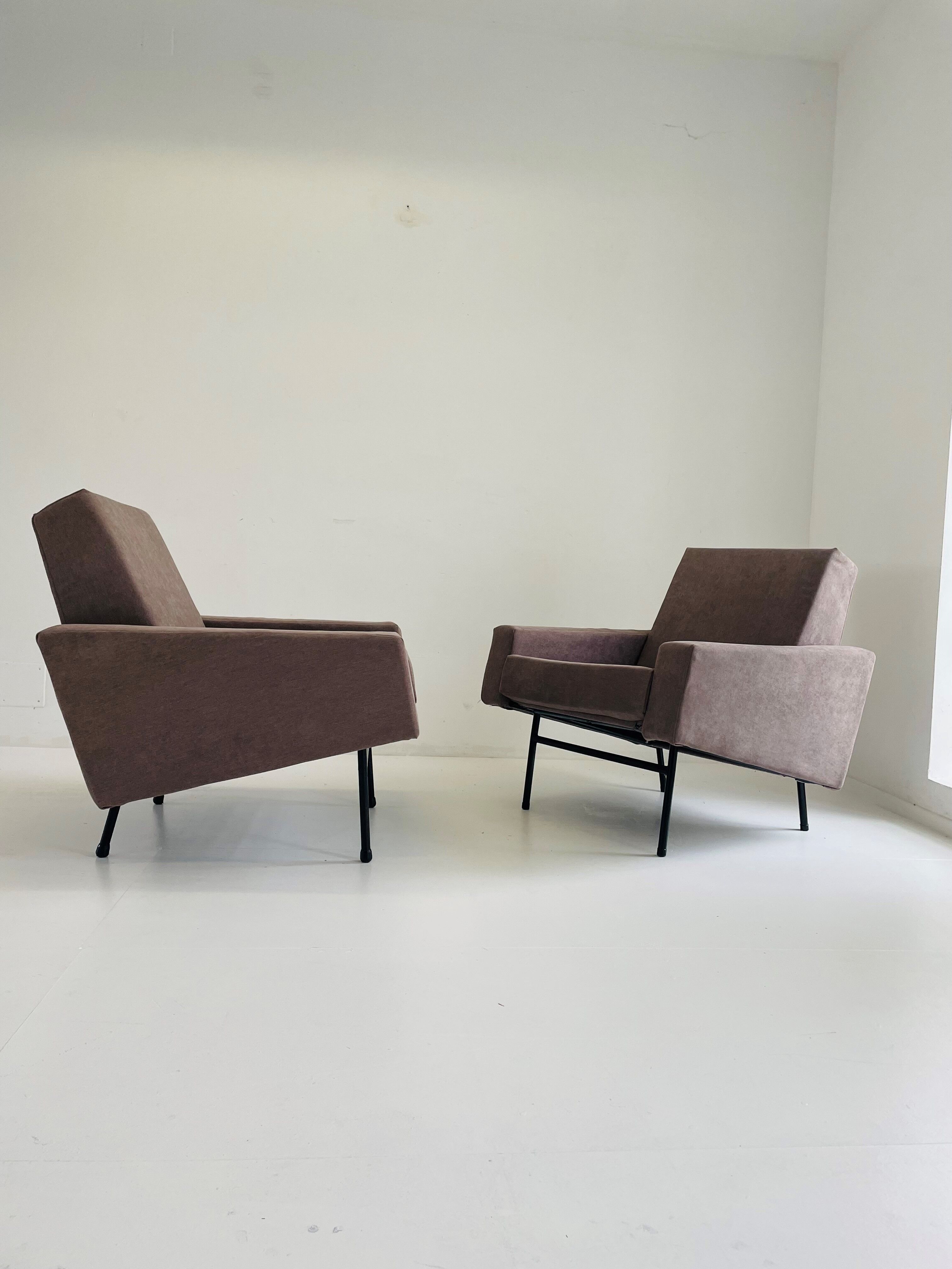 Pair of armchairs G10 by Pierre Guariche