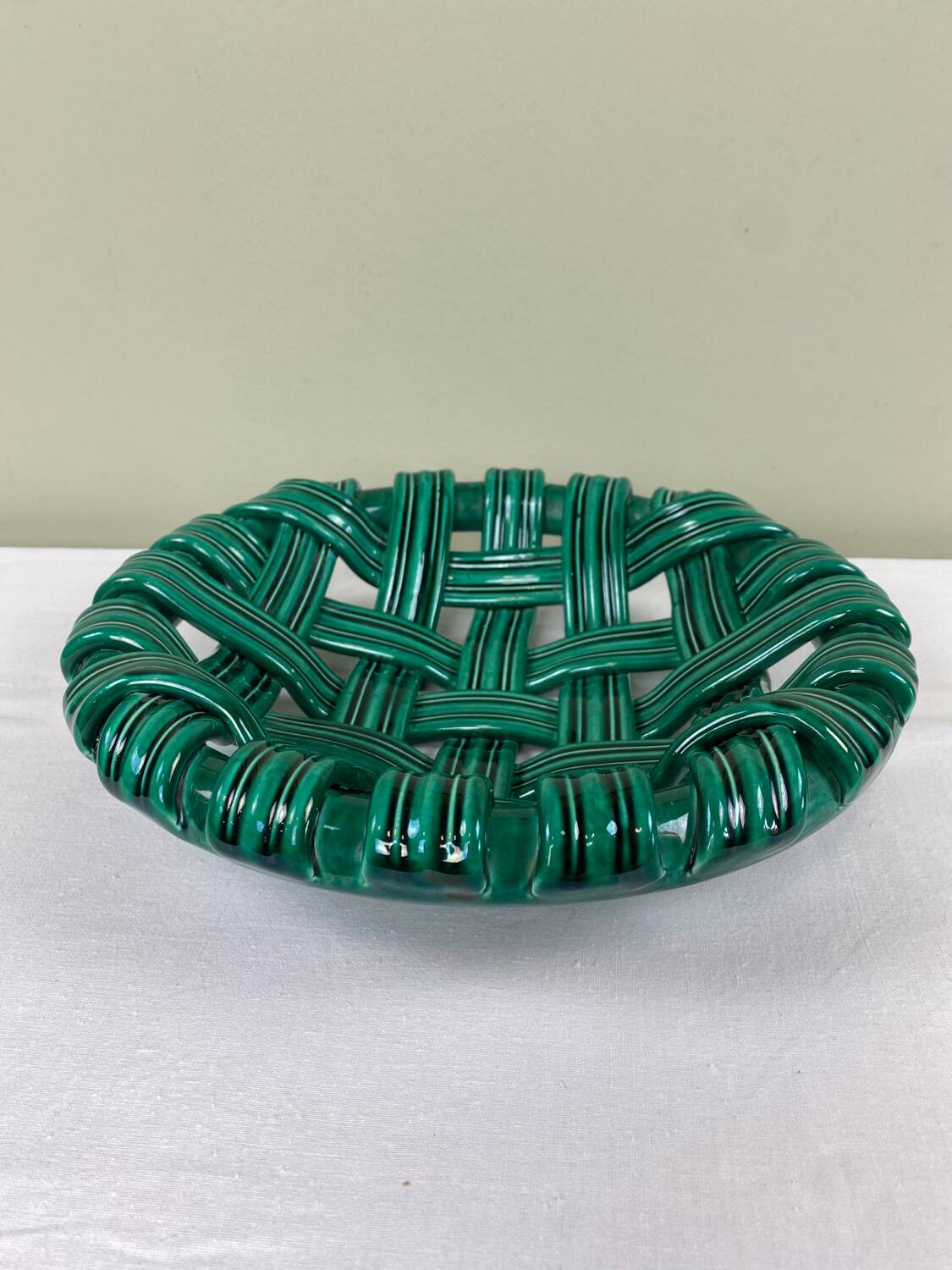Braided ceramic cup