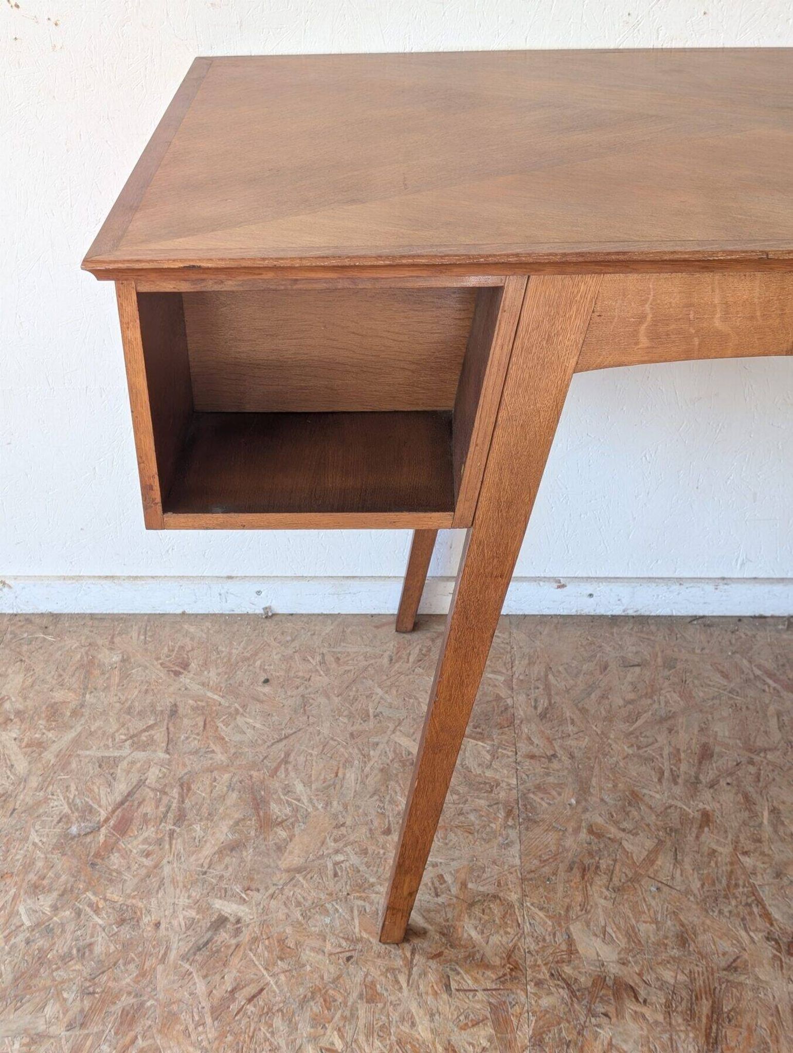 Bureau recto-verso chêne pieds compas des années 50