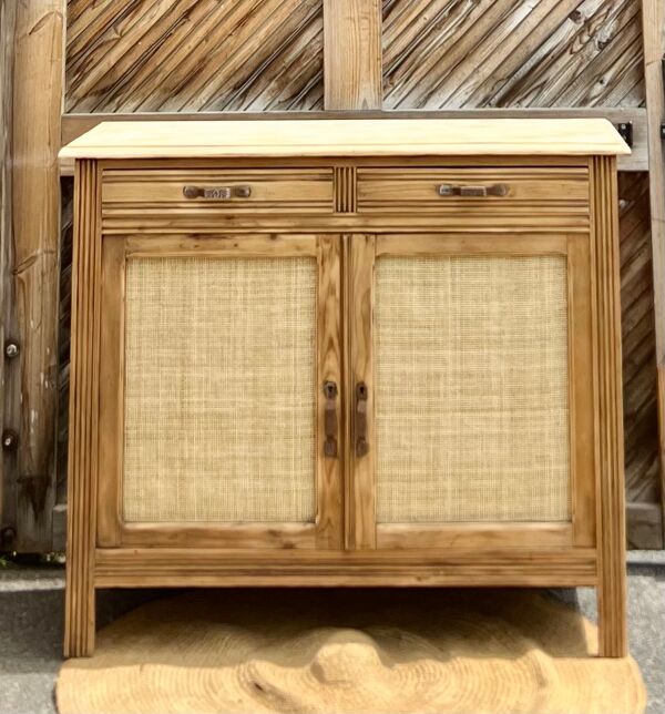 Buffet parisien ancien en bois massif brut et cannage naturel