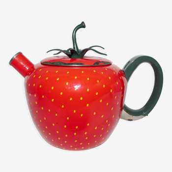 Enamelled strawberry kettle