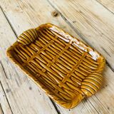 Butter dish in slip