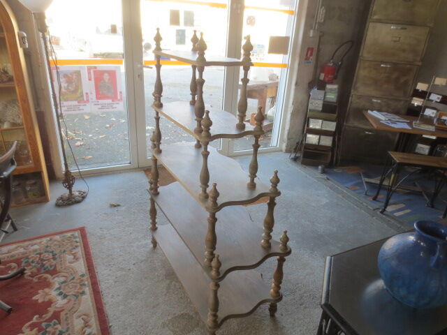 Cabinet with shelves