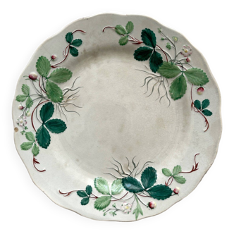 Old earthenware slip plate "Strawberry" Creil et Montereau