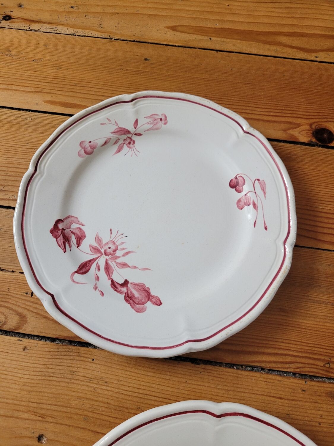 Lot de 4 assiettes à dessert MBFA Décoré main