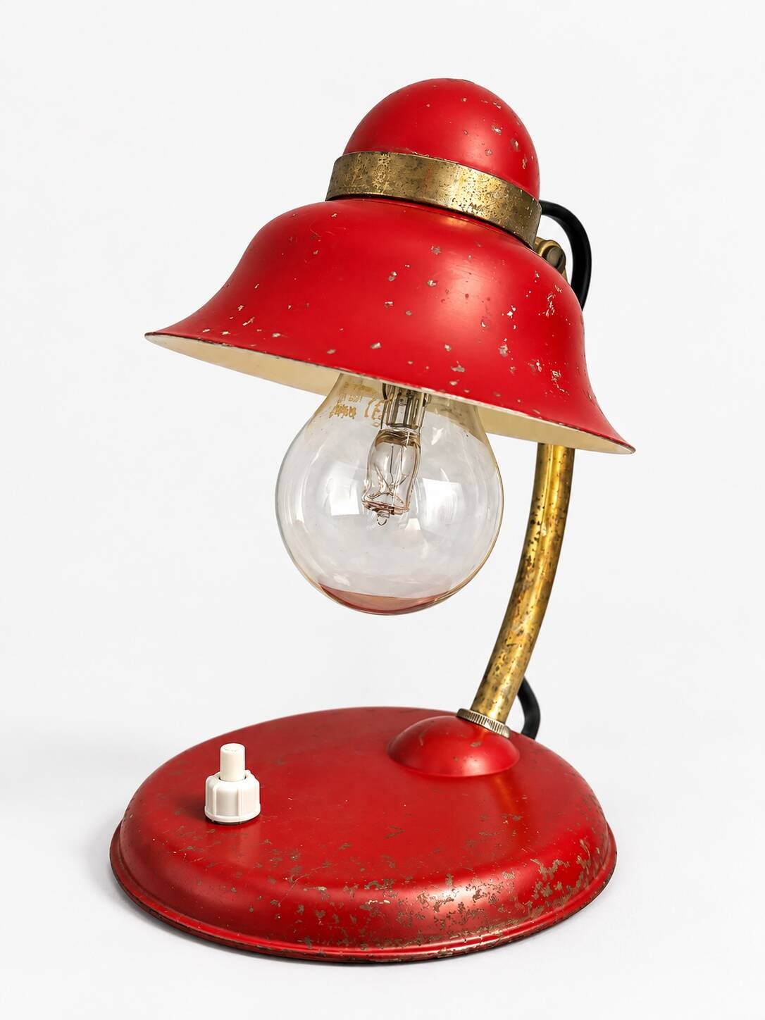 Vintage desk lamp from the 50s/60s in red & brass.