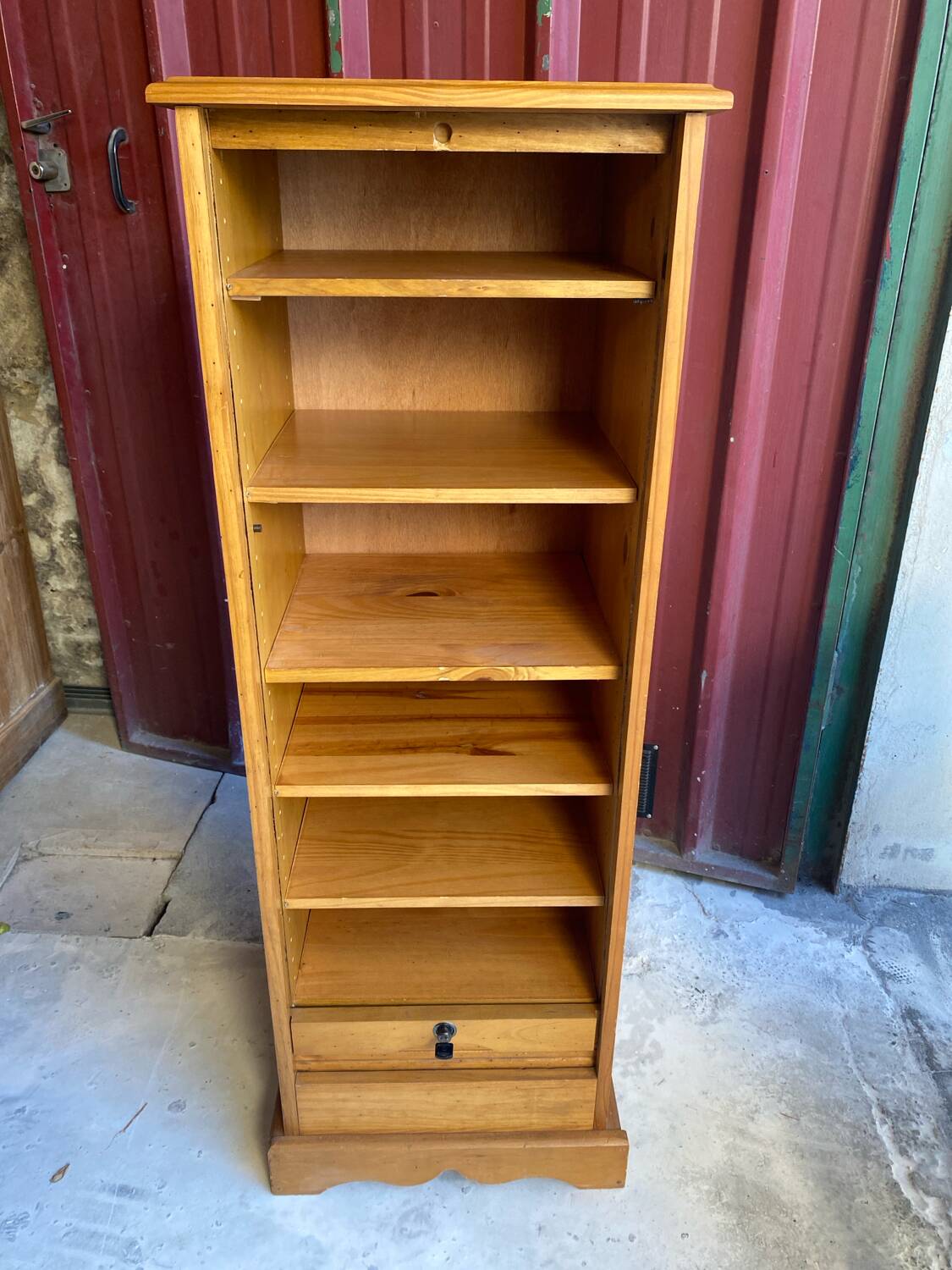 Curtain filing cabinet