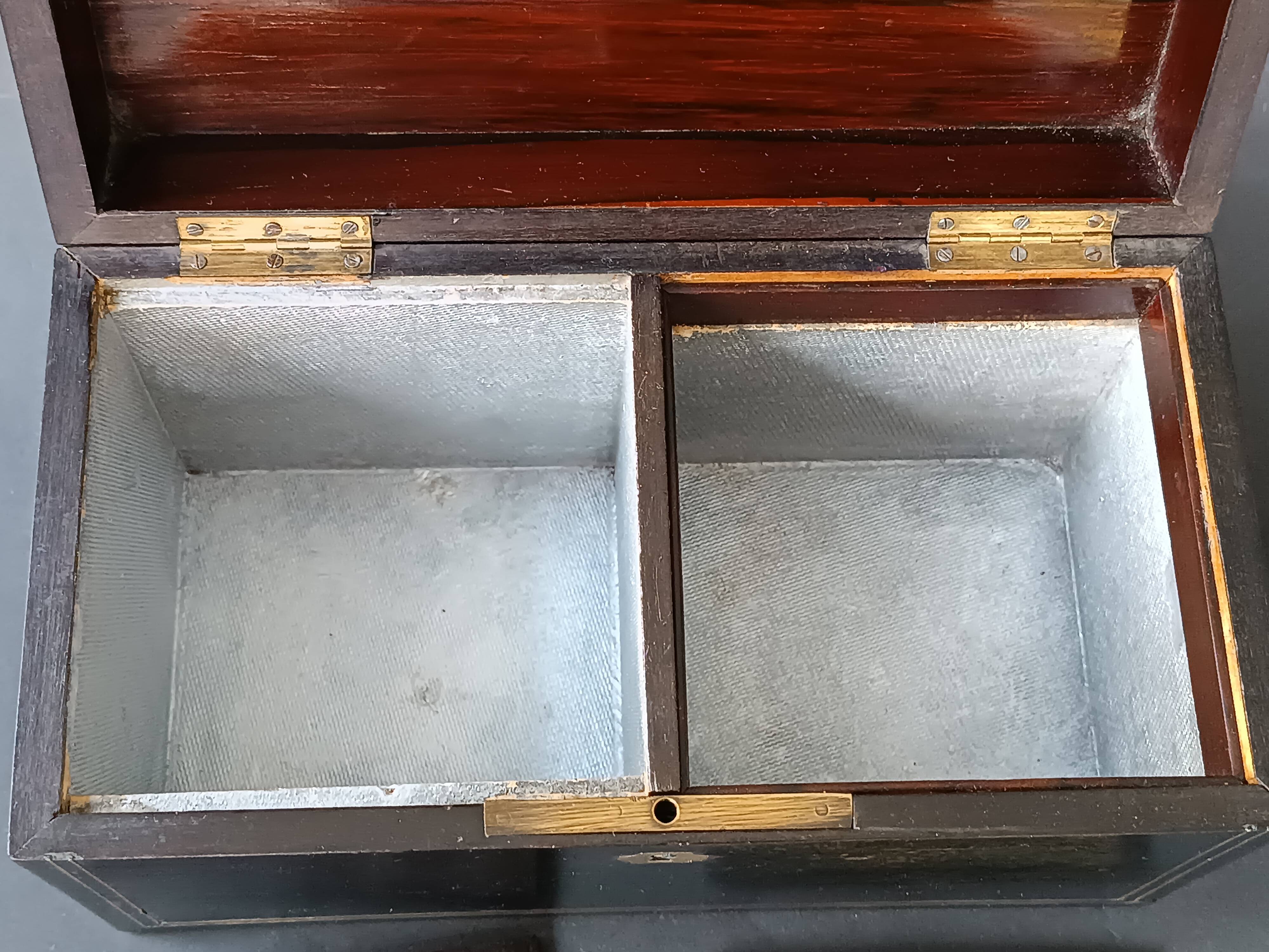 Coffret à tabac et cigares en bois et laiton Napoléon 3