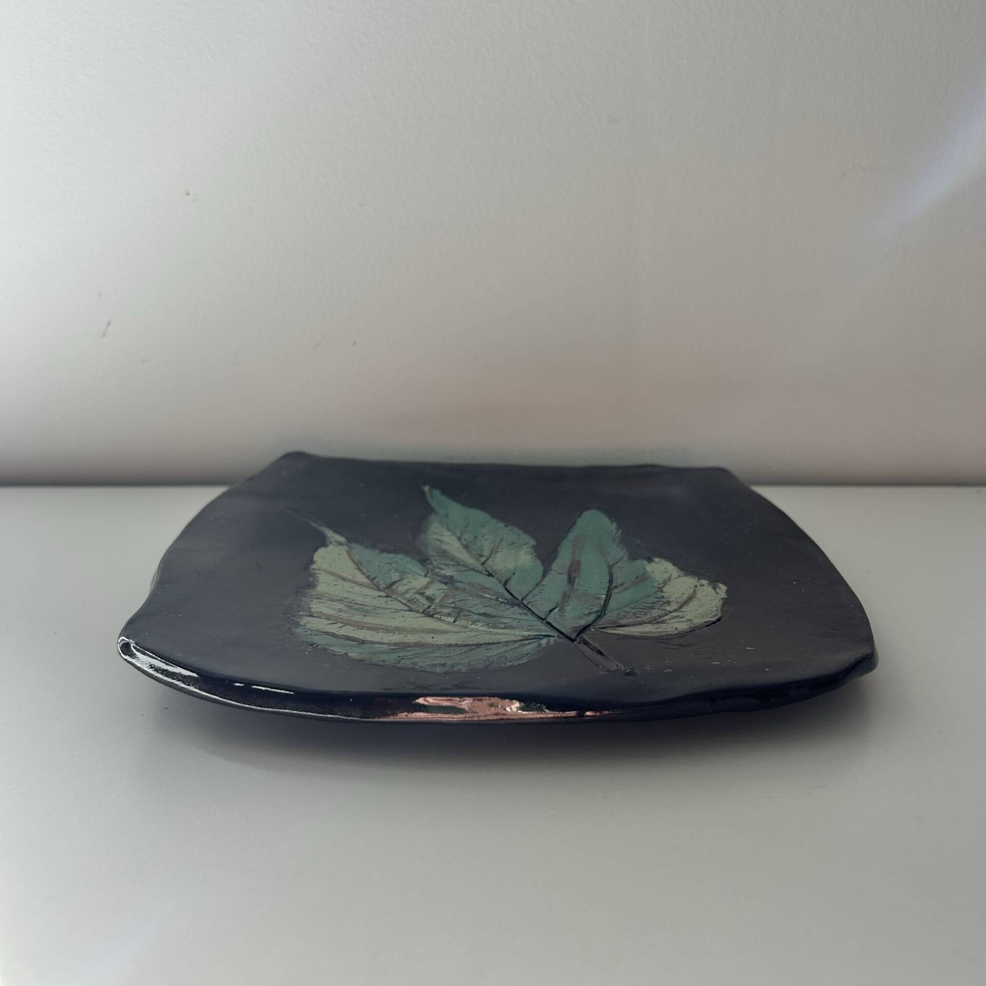 Decorative plate leaf signed