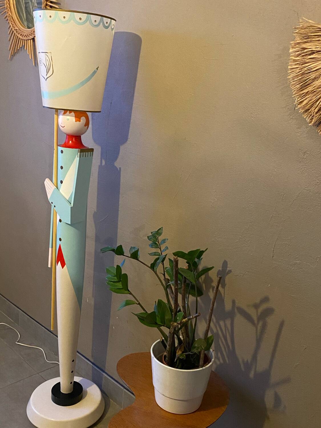 Vintage soldier floor lamp Suzanne bonnichon