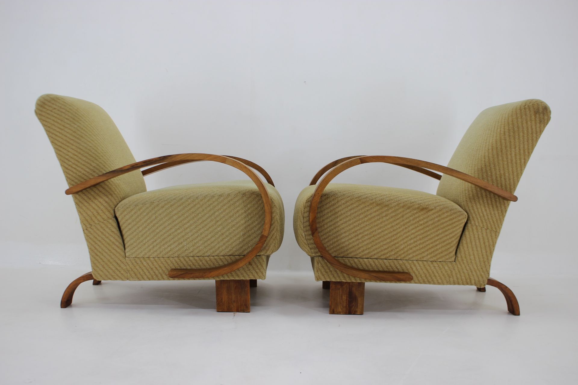 1940s Pair of Art Deco Armchairs in Walnut, Czechoslovakia